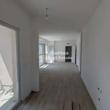 Tirane, shitet apartament 2+1 Kati 6, 117 m² 200.000 € (Laprake)