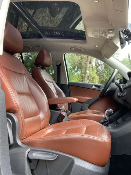 Tirane, shitet makine Volkswagen Tiguan 2.0 2011 Nafte, e zeze automatik Klima 160.000 km 8.600 €