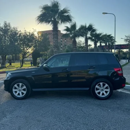 Durres, shitet makine Glk benz mercedes 2.2 cdi, Nafte, e zeze Klima 1.900.000 km 8.600 €