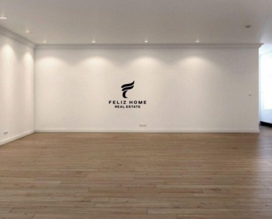 Tirane, jepet me qera dyqan Kati 0, 34 m² 750 € (STADIUMI DINAMO)