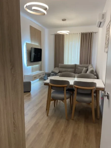 Tirane, jap me qera apartament 1+1+Ballkon Kati 5, 60 m² 450 € (Rruga Pasho Hysa)