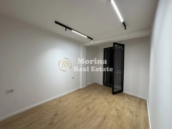 Tirane, jepet me qera apartament 2+1 Kati 12, 94 m² 1.000 € (Rruga Mine Peza)