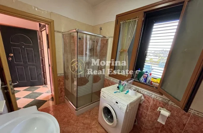 Tirane, shitet Vile 4 Katshe Kati 0, 300 m² 380.000 € (Vore)