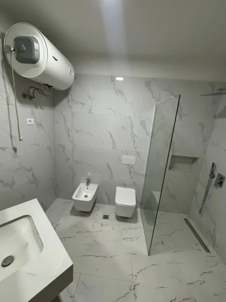 Tirane, shitet apartament 2+1 , 110 m² (Yzberisht)