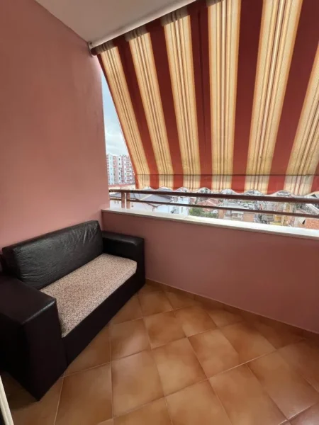 Jepet me Qera Apartament 1+1 , 600 € (Rruga Kosovarve)