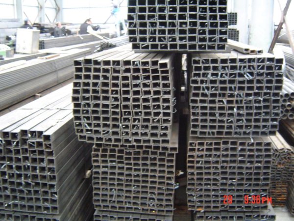 Lushnje, ofroj Aksionet e Kompanise