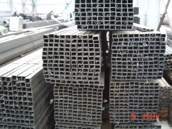 Lushnje, ofroj Aksionet e Kompanise