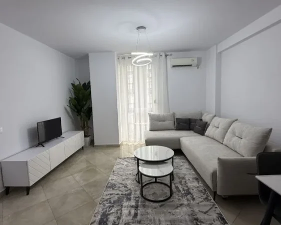 Tirane, jepet me qera apartament 2+1 , 85 m² 850 € (Rruga e Barrikadave)
