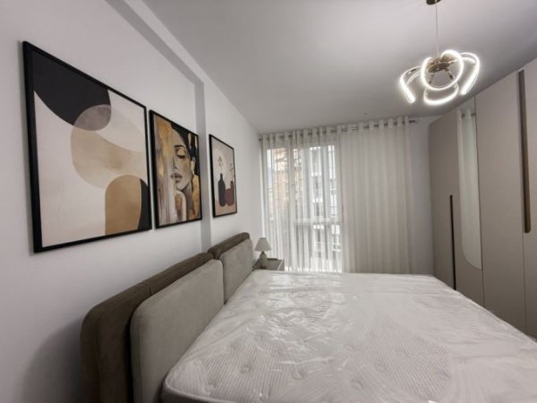 Tirane, jepet me qera apartament 2+1 , 85 m² 850 € (Rruga e Barrikadave)