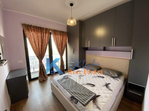 Tirane, jap me qera apartament 1+1+Ballkon Kati 6, 70 m² 550 € (Kompleksi Arlis, Farmacia 10)