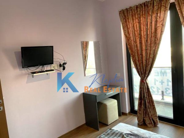 Tirane, jap me qera apartament 1+1+Ballkon Kati 6, 70 m² 550 € (Kompleksi Arlis, Farmacia 10)