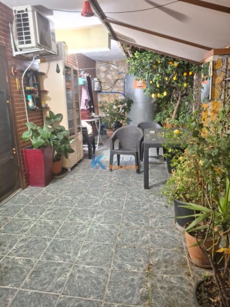 Tirane, shitet shtepi 2+1+Ballkon Kati 1, 209 m² (Afër Kodrës së Priftit)