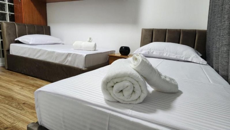 Tirane, jepet me qera apartament 2+1+Ballkon Kati 3, 80 m² 800 € (21 Dhjetori)