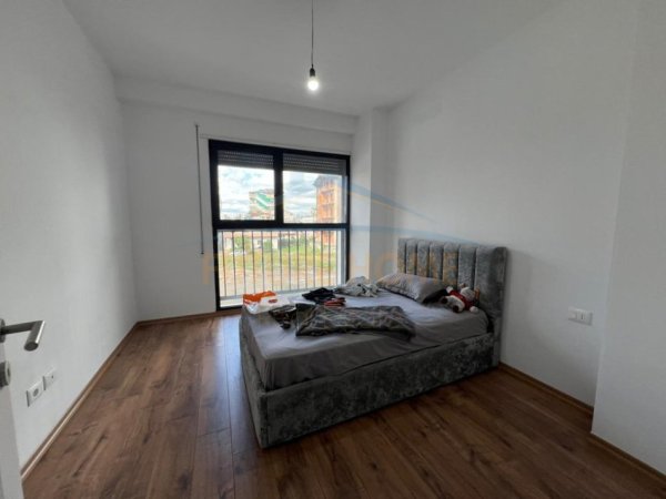 Tirane, shitet apartament 2+1+Ballkon Kati 1, 105 m² 196.000 € (Bulevardi i Ri)