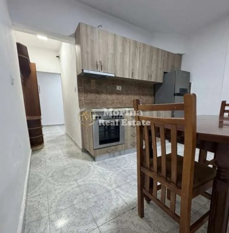 Tirane, jepet me qera apartament 1+1 Kati 1, 50 m² 450 € (Vasil Shanto)