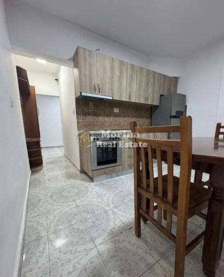Tirane, jepet me qera apartament 1+1 Kati 1, 50 m² 450 € (Vasil Shanto)