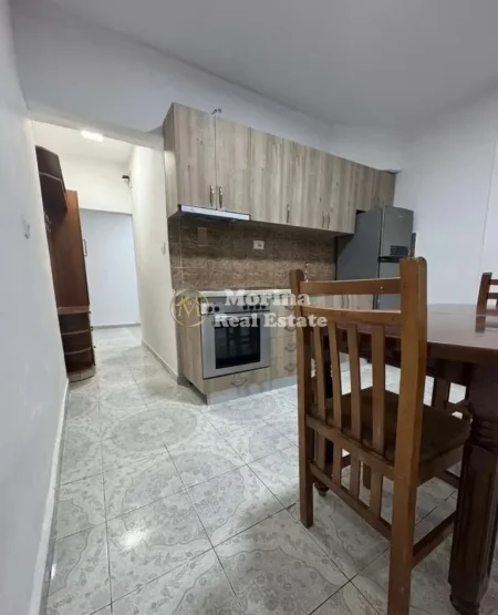 Tirane, jepet me qera apartament 1+1 Kati 1, 50 m² 450 € (Vasil Shanto)