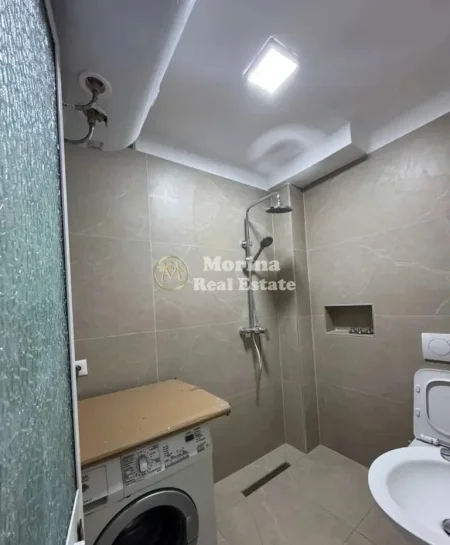 Tirane, jepet me qera apartament 1+1 Kati 1, 50 m² 450 € (Vasil Shanto)