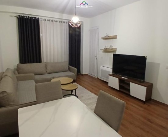 Tirane, jepet me qera apartament 2+1 Kati 5, 97 m² 600 € (Paskuqan)