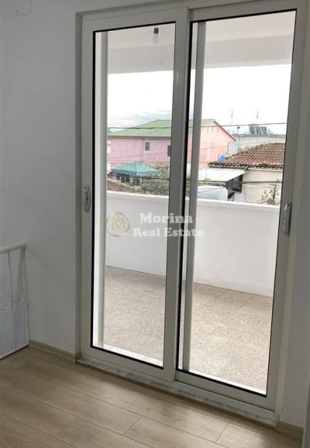 Tirane, jepet me qera Vile 2 Katshe Kati 1, 320 m² 700 € (Kamez)