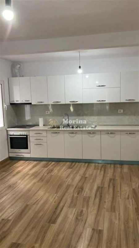 Tirane, jepet me qera Vile 2 Katshe Kati 1, 320 m² 700 € (Kamez)