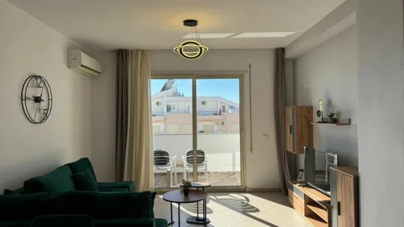 Durres, jepet me qera apartament 1+1 Kati 8, 70 m² 500 € (PLAZH VILA KORAL)