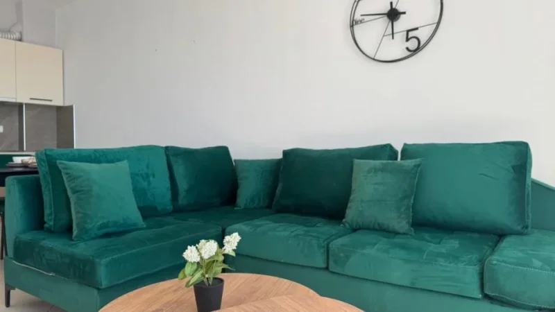 Durres, jepet me qera apartament 1+1 Kati 8, 70 m² 500 € (PLAZH VILA KORAL)