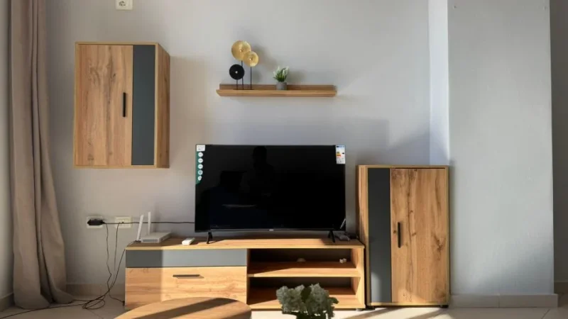 Durres, jepet me qera apartament 1+1 Kati 8, 70 m² 500 € (PLAZH VILA KORAL)