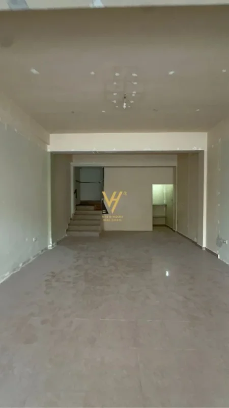 Tirane, shitet ambjent biznesi Kati 0, 260 m² 604.000 € (RRUGA DRITAN HOXHA)