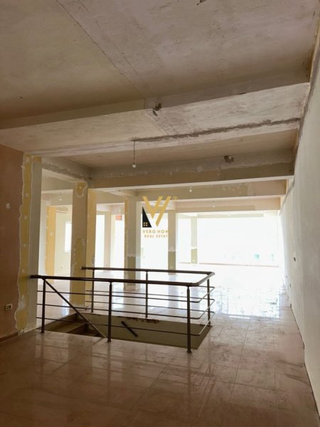 Tirane, shitet ambjent biznesi Kati 0, 260 m² 604.000 € (RRUGA DRITAN HOXHA)