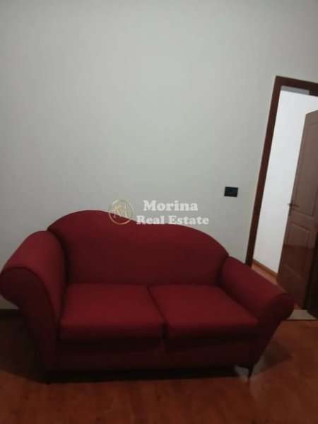 Tirane, jepet me qera shtepi 1+1 Kati 3, 60 m² 350 € (Yzberisht)