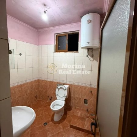 Tirane, jepet me qera apartament 1+1 Kati 4, 60 m² 350 € (Laprake)