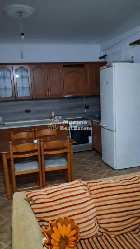 Tirane, jepet me qera shtepi 2+1 Kati 3, 80 m² 400 € (Yzberisht)