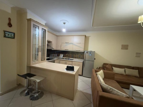 Tirane, jepet me qera apartament 1+1 Kati 3, 72 m² 600 € (Kodra e Diellit)