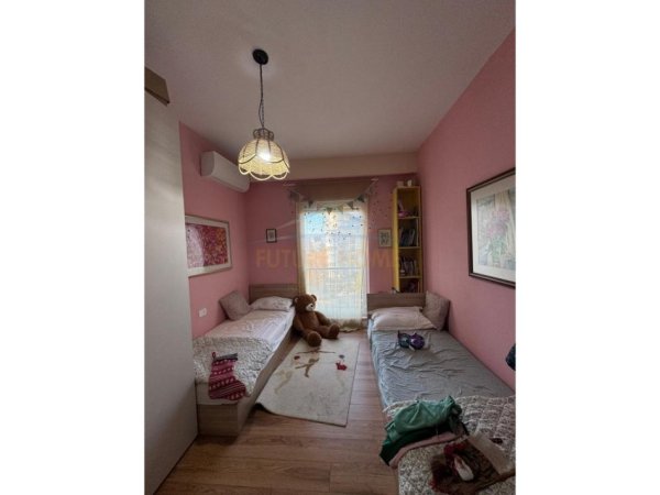 Tirane, jepet me qera apartament 2+1 Kati 5, 100 m² 800 € (Rruga Jordan Misja)