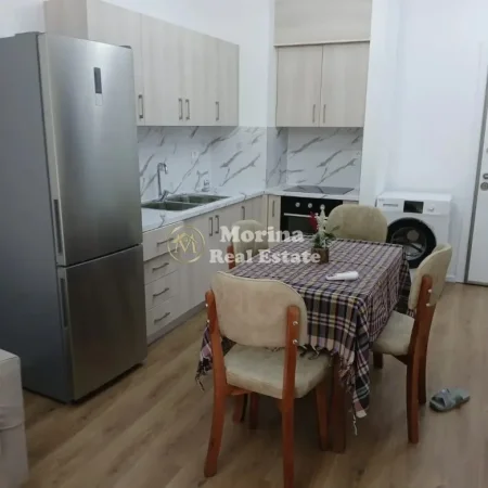 Tirane, jepet me qera apartament 1+1 Kati 7, 60 m² 420 € (Ali Demi)