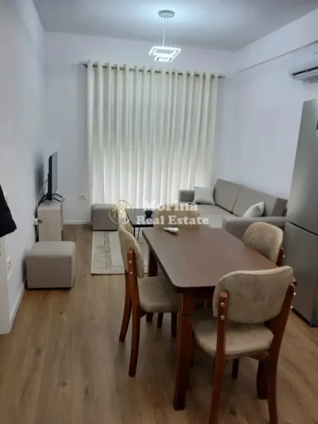 Tirane, jepet me qera apartament 1+1 Kati 7, 60 m² 420 € (Ali Demi)