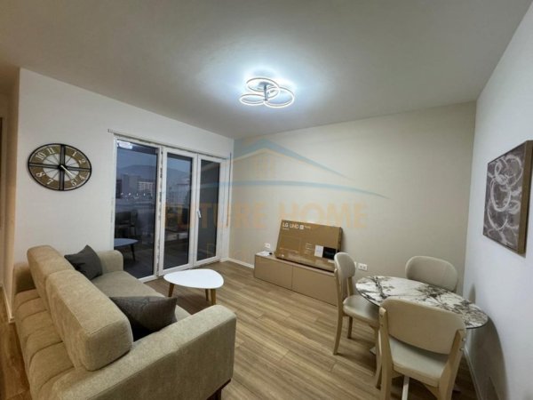 Tirane, jepet me qera apartament 1+1 Kati 5, 56 m² 600 € (Jordan Misja)