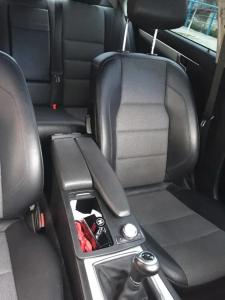 Sarande, shitet mercedez benz C220 me kamio manuale, nafte Kondicioner 190.000 km 10.000 €