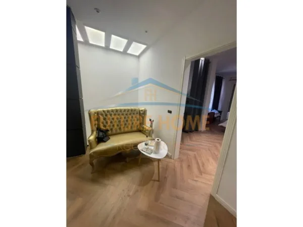 Tirane, shes apartament duplex 2+1 Kati 0, 112 m² 280.000 € (myslym shyri)