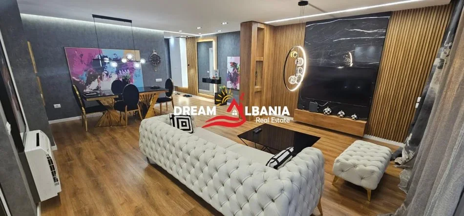 Tirane, jepet me qera apartament 2+1 Kati 5, 113 m² 1.000 € (21 dhjetori)