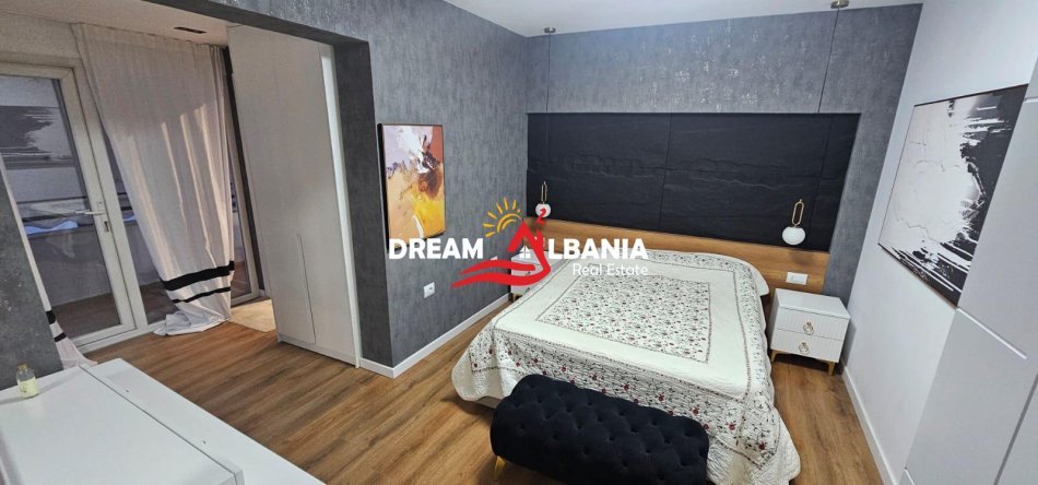 Tirane, jepet me qera apartament 2+1 Kati 5, 113 m² 1.000 € (21 dhjetori)
