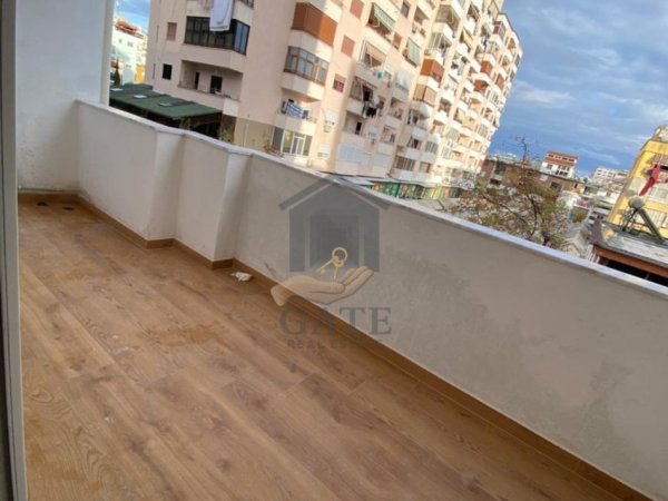 Durres, jepet me qera apartament 2+1 Kati 2, 120 m² 500 € 