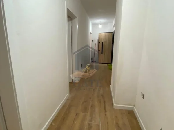 Durres, jepet me qera apartament 2+1 Kati 2, 120 m² 500 € 