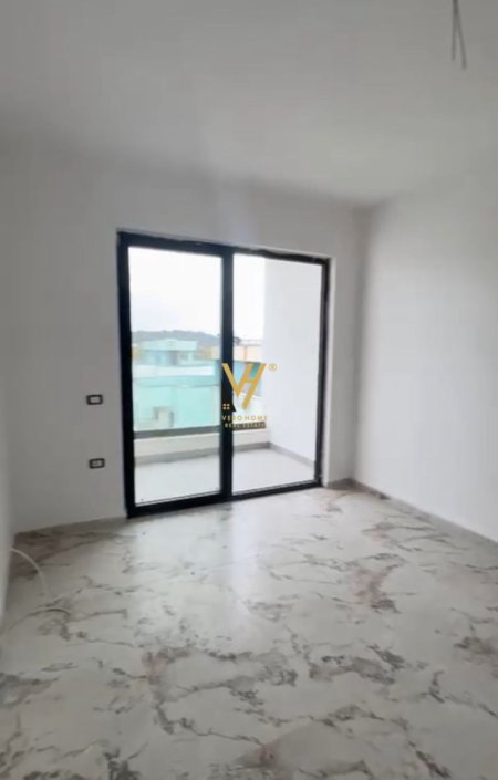 Durres, shitet apartament 1+1+Ballkon Kati 4, 64 m² 80.000 € (GOLEM)