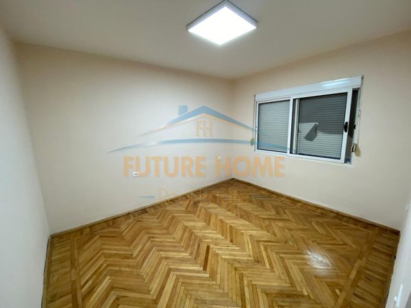 Tirane, jepet me qera zyre Kati 3, 69 m² 550 € (Myslym Shyr)