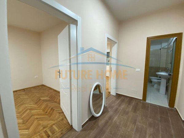 Tirane, jepet me qera zyre Kati 3, 69 m² 550 € (Myslym Shyr)