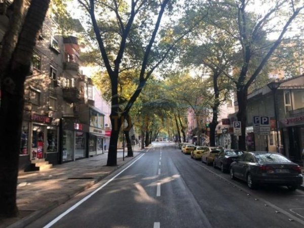 Tirane, shitet Kati 0, 83 m² 650.000 € (myslym shyri)