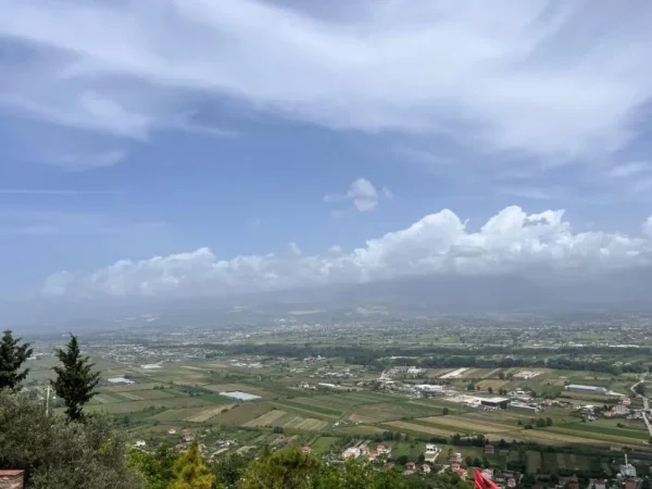 Tirane, shitet toke , 10.000 m² 600.000 € (Rruga "Autostrada Tirane-Durres")