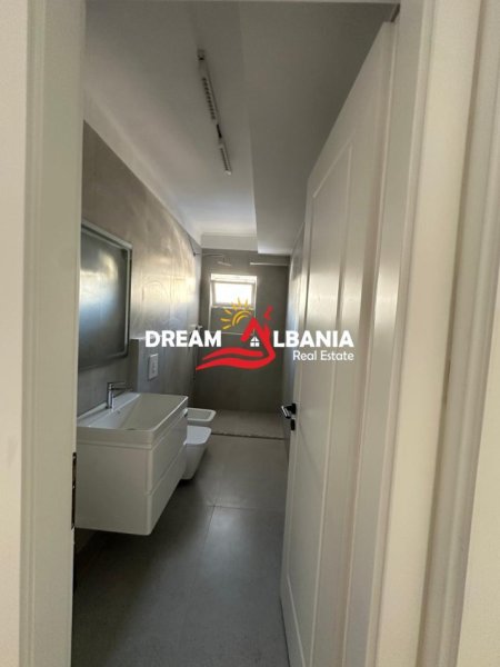 Tirane, shitet apartament 1+1 Kati 4, 52 m² 95.000 € (porcelan)